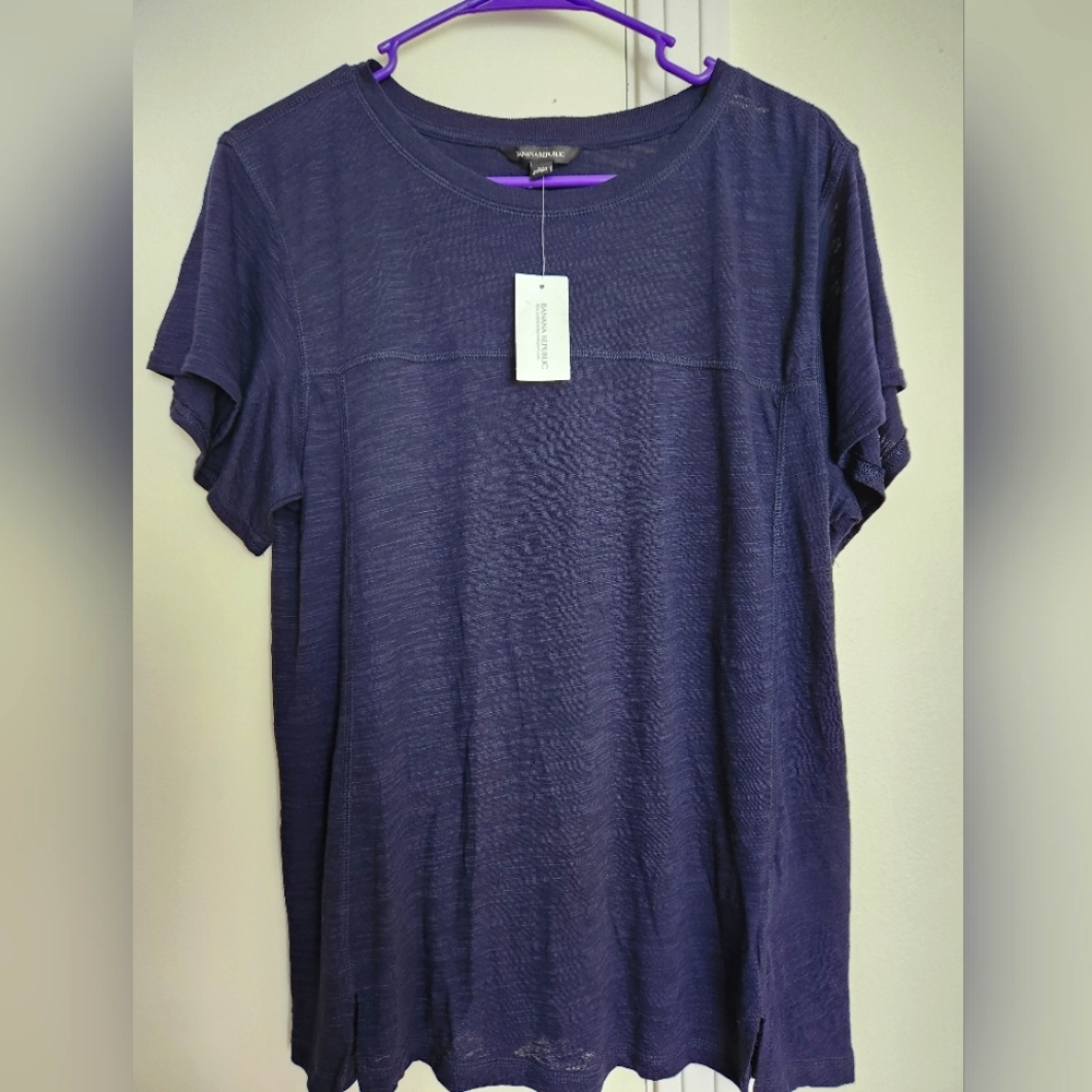 Banana republic navy cotton blend t-shirt